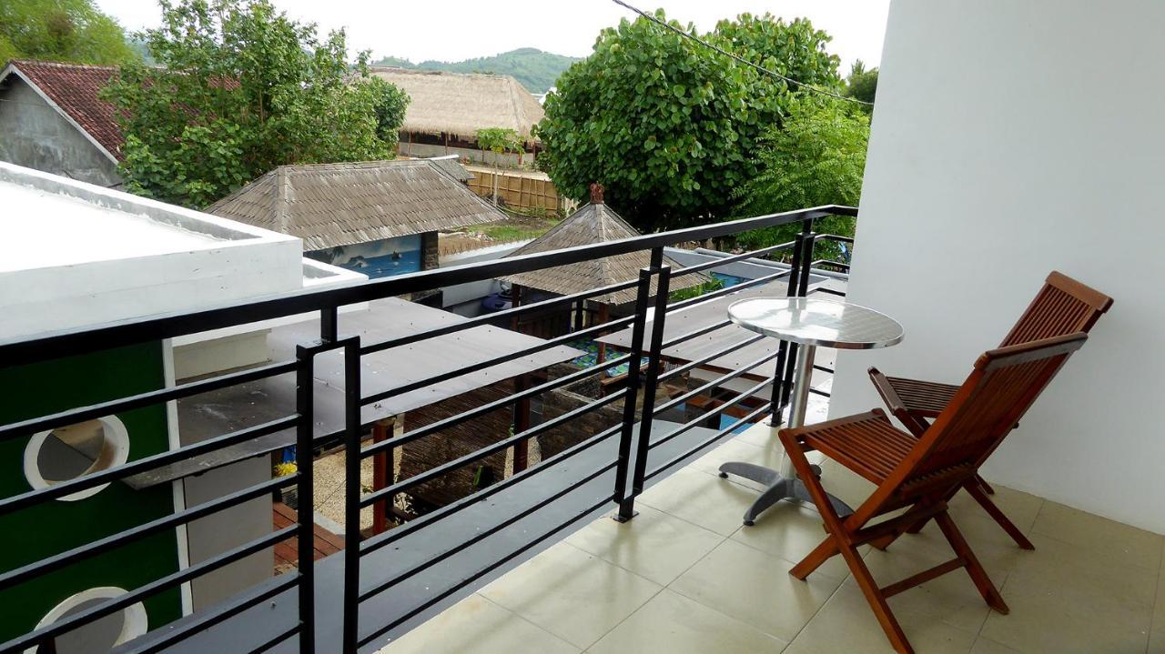 Wave House Gerupuk South Lombok Panzió Praya Kültér fotó