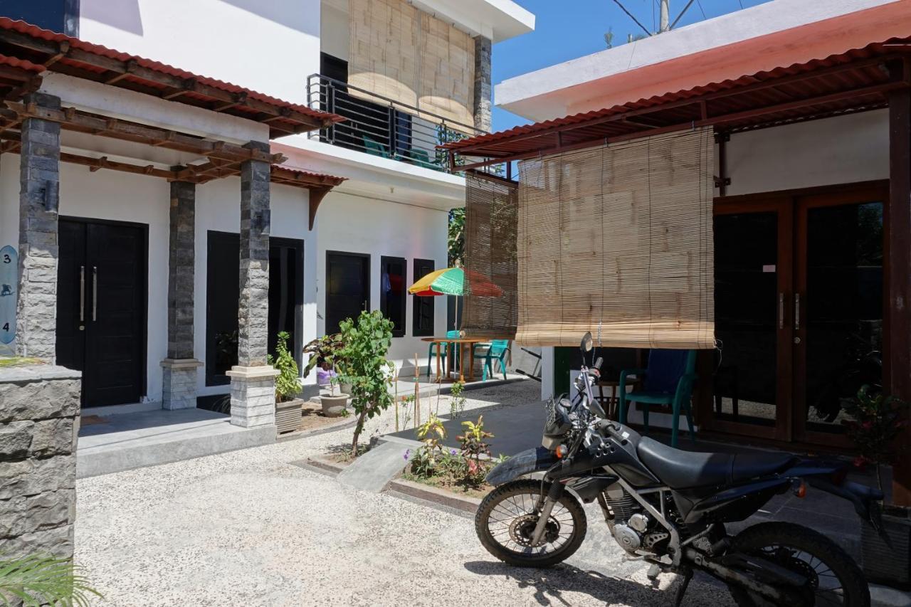 Wave House Gerupuk South Lombok Panzió Praya Kültér fotó